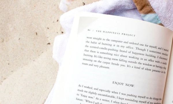Beach Reads för att hålla dig sällskap i sommar